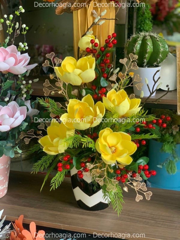 Chậu hoa mộc lan giả