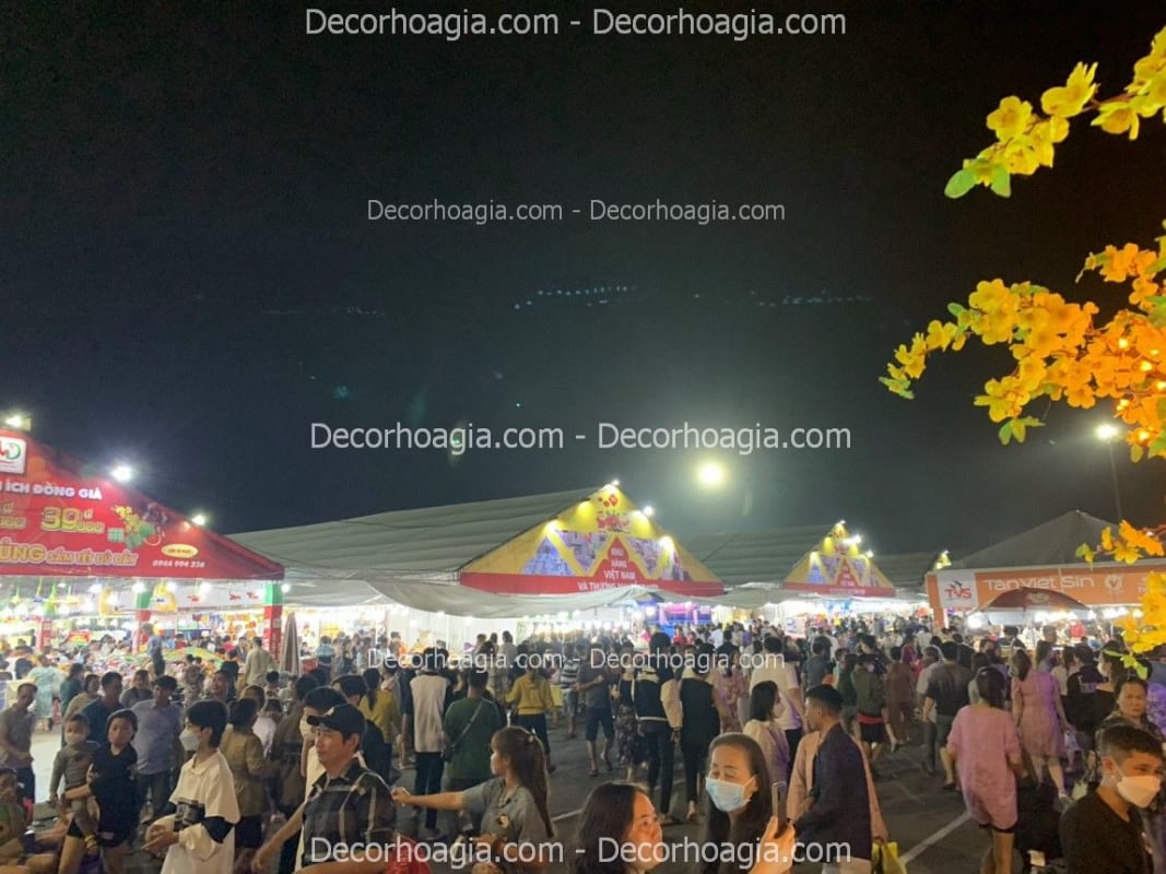Cây hoa anh đào giả