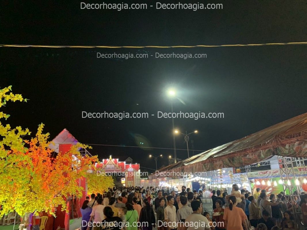 Cây hoa anh đào giả