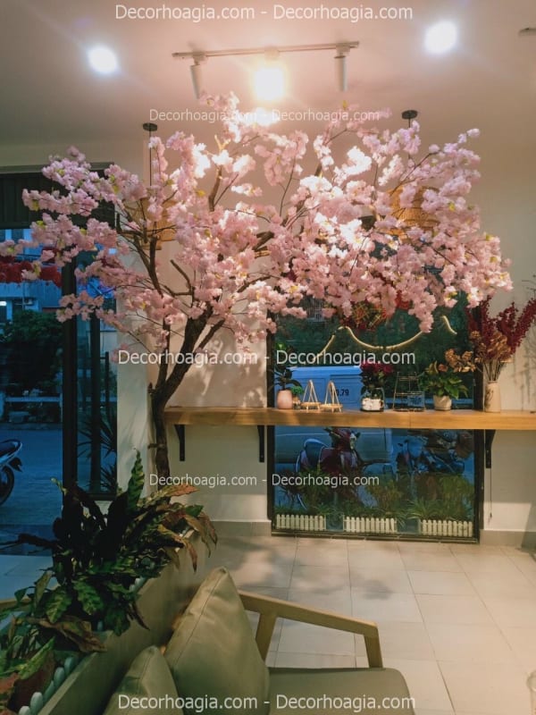 Cây hoa anh đào giả trang trí phòng khách