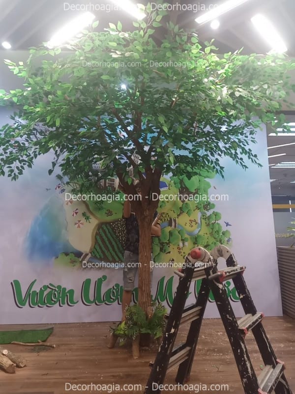 Cây lá xanh giả cao 2m5