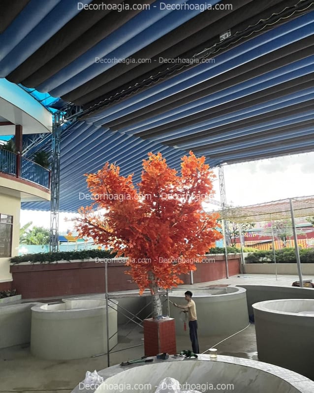 Cây phong giả trang trí cafe cá koi