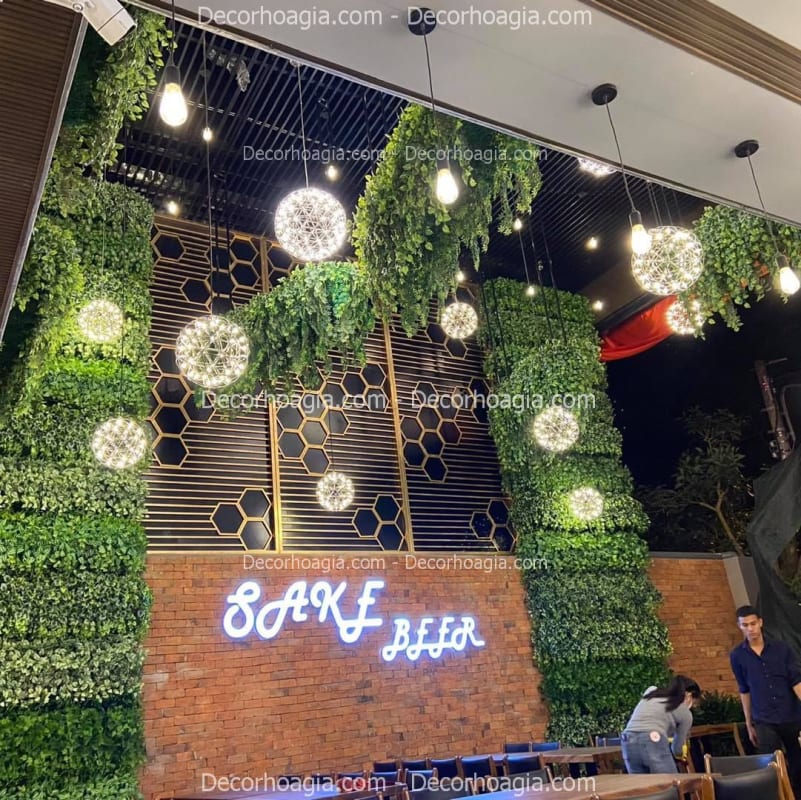 Cây rủ giả decor nhà hàng