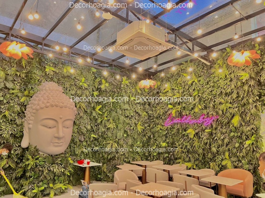 Tường cây giả decor quán lẩu
