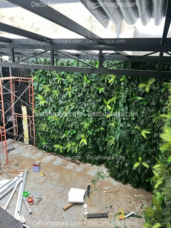Tường cây giả quán trà sữa